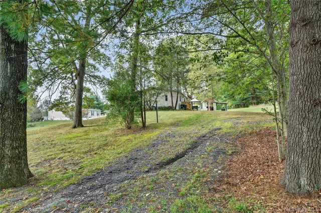 $129,900 | 74 Pine Drive, Bloomingburg, NY 12721