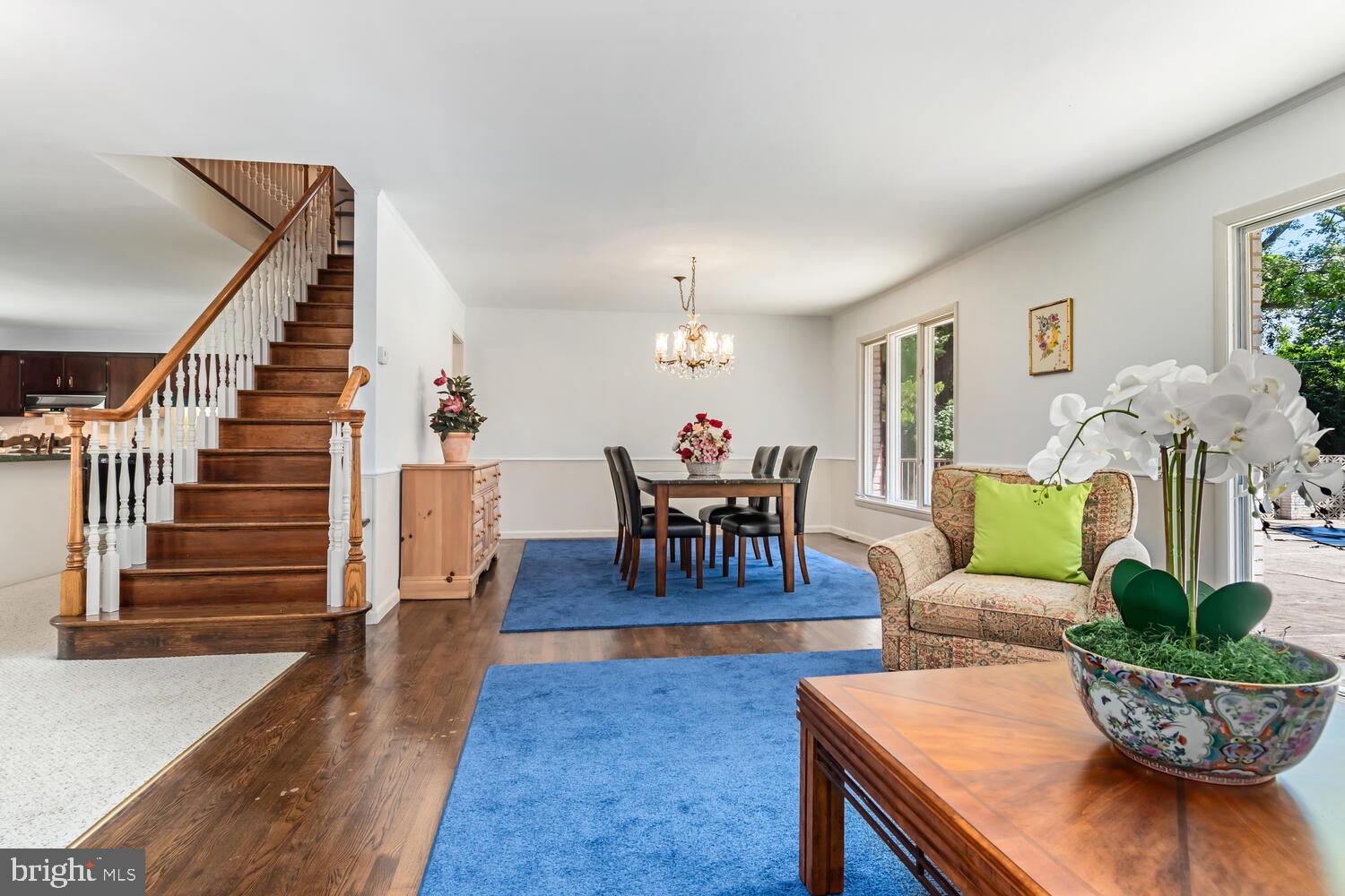 5533 Whitehall Road Cambridge, MD 21613 - Photo 14 of 38 Living & dining room
