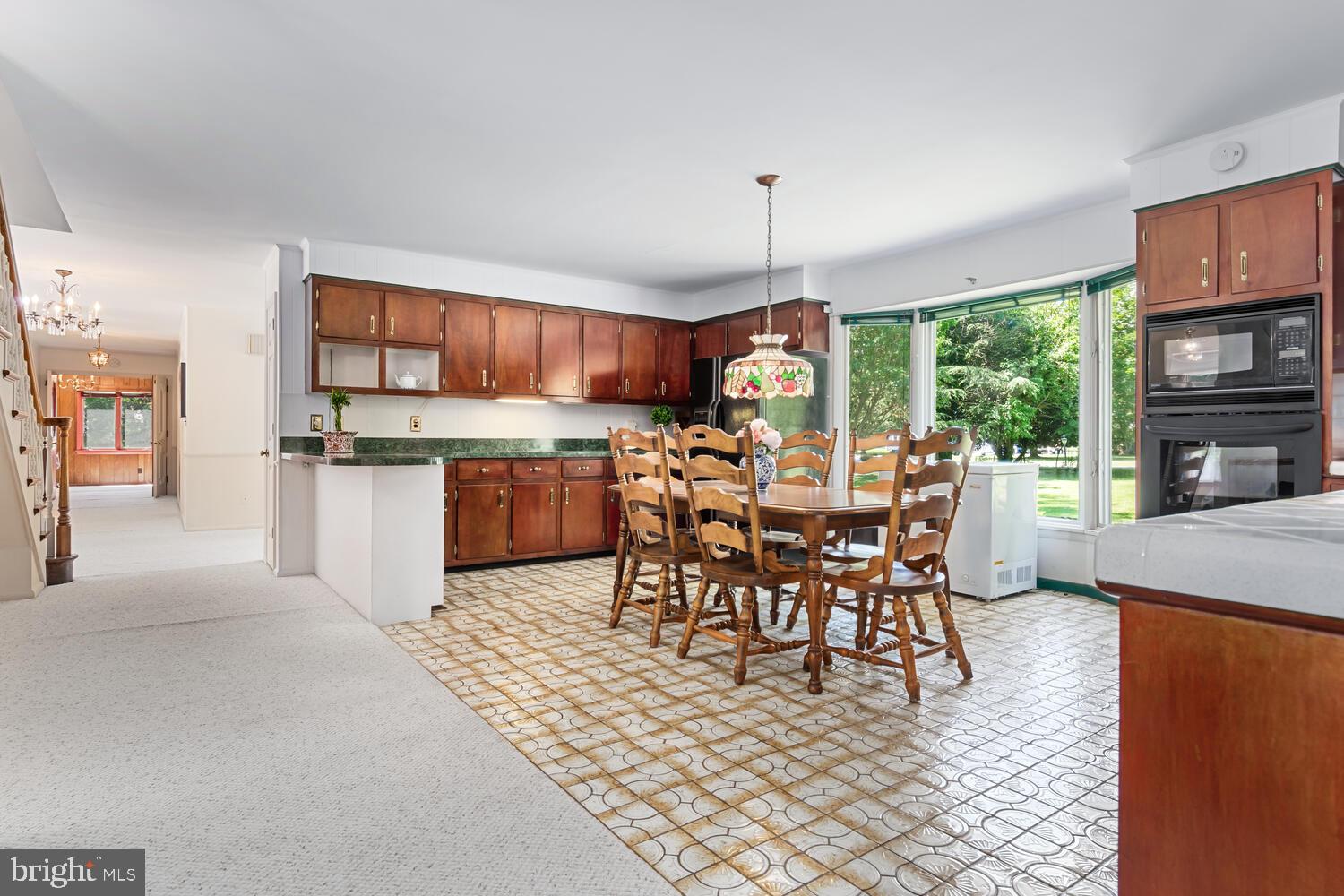 5533 Whitehall Road Cambridge, MD 21613 - Photo 17 of 38 Kitchen