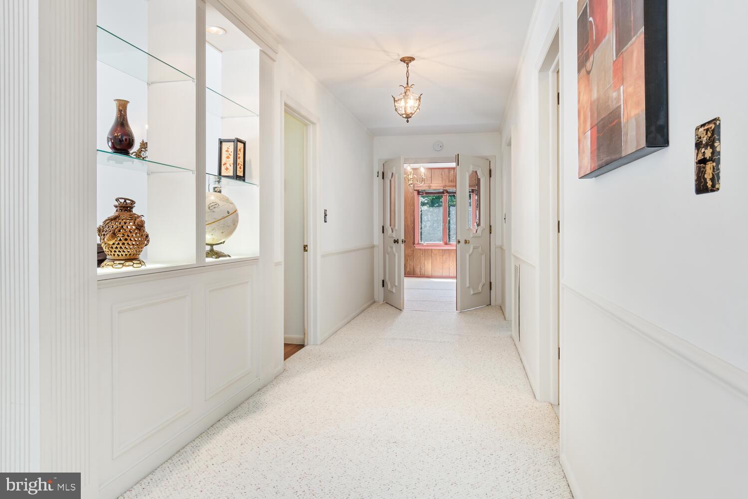 5533 Whitehall Road Cambridge, MD 21613 - Photo 21 of 38 Hallway