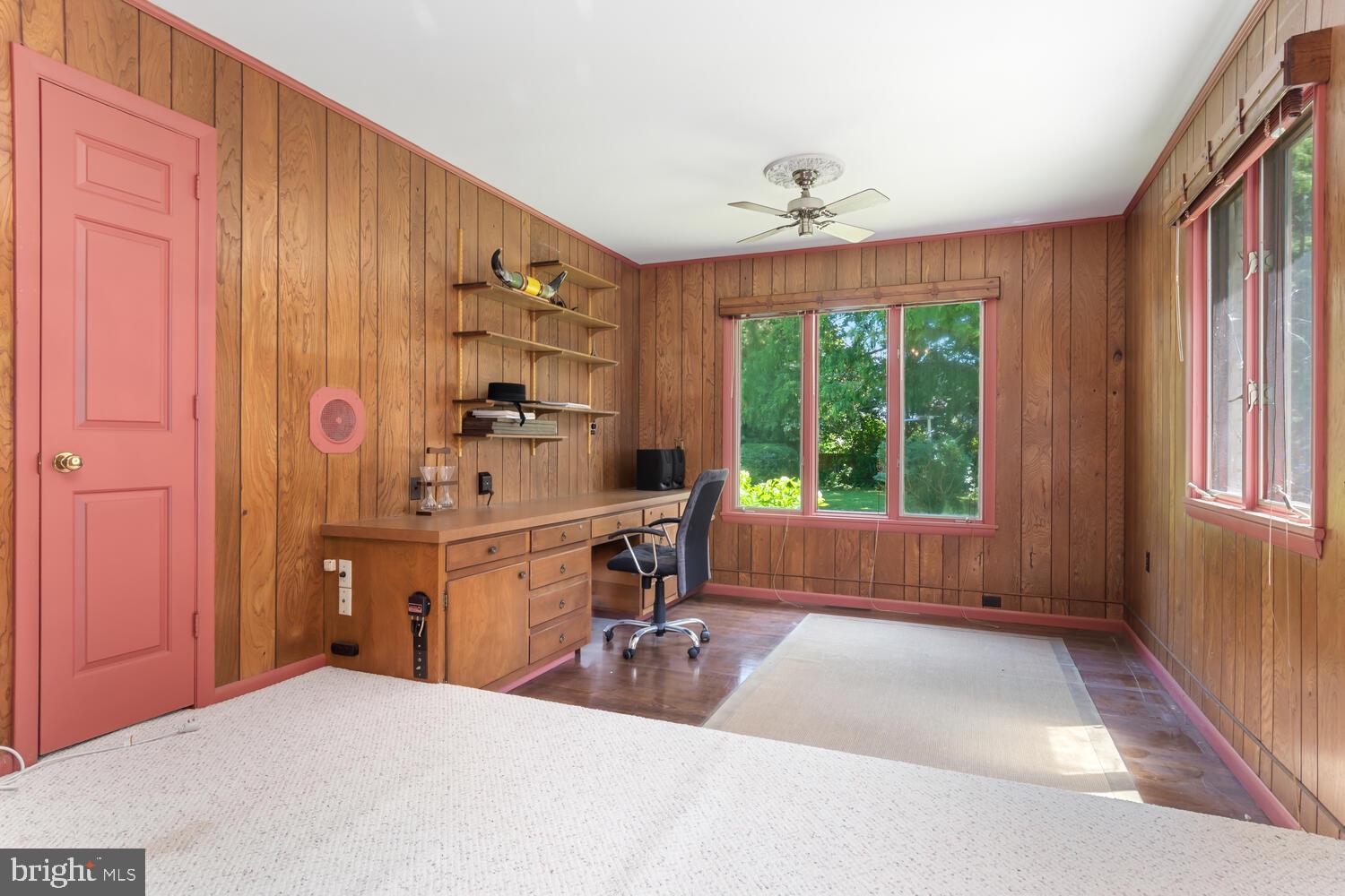 5533 Whitehall Road Cambridge, MD 21613 - Photo 25 of 38 1st floor office & Library