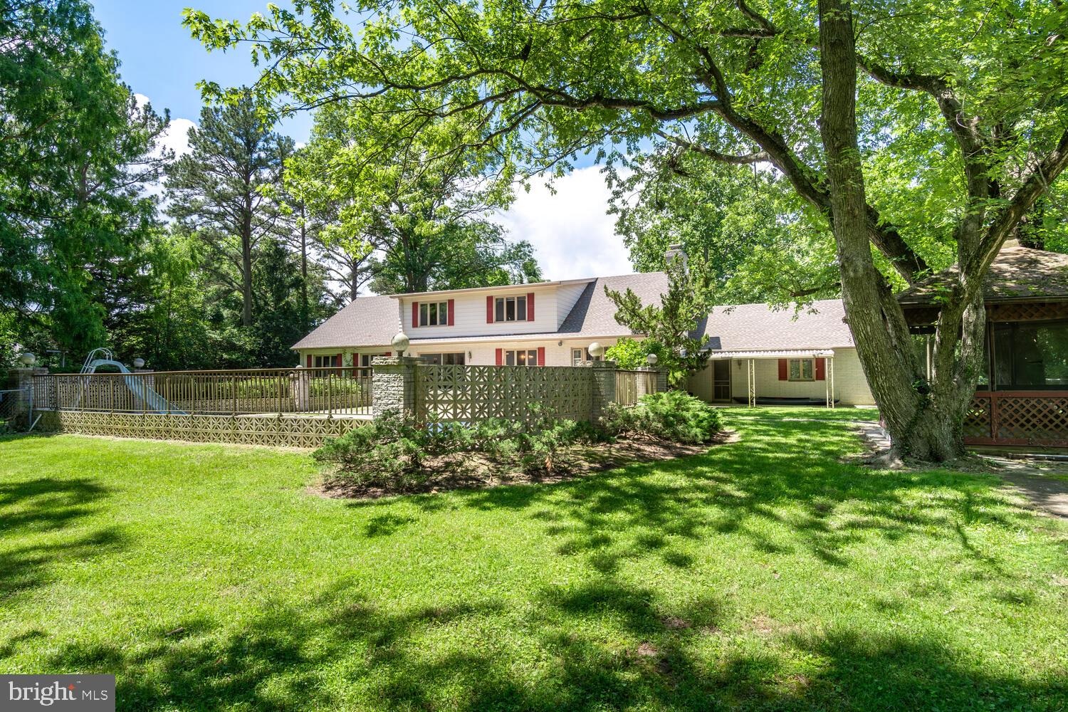 5533 Whitehall Road Cambridge, MD 21613 - Photo 3 of 38 Rear elevation