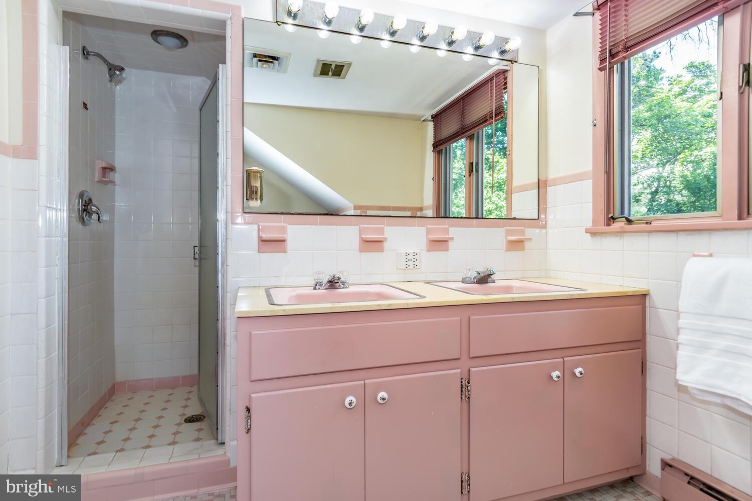 5533 Whitehall Road Cambridge, MD 21613 - Photo 35 of 38 Bathroom #3