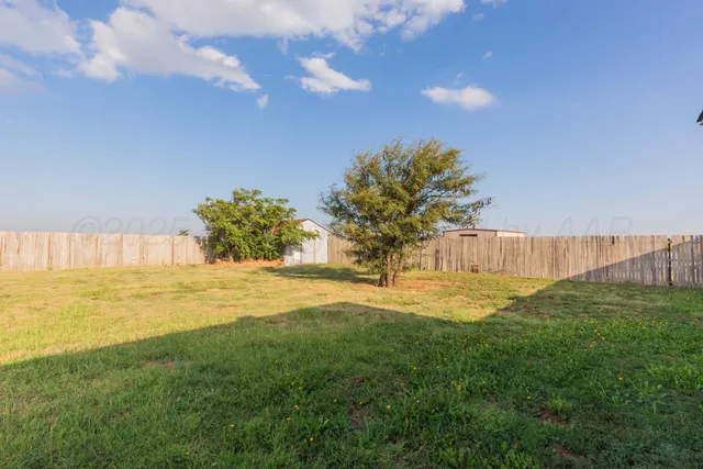 $660,000 | 403 County Road 309, Panhandle, TX 79068