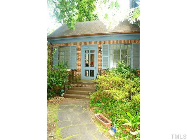412 Dixie Trail Raleigh, NC 27607 - Photo 3 of 15 Photo 3