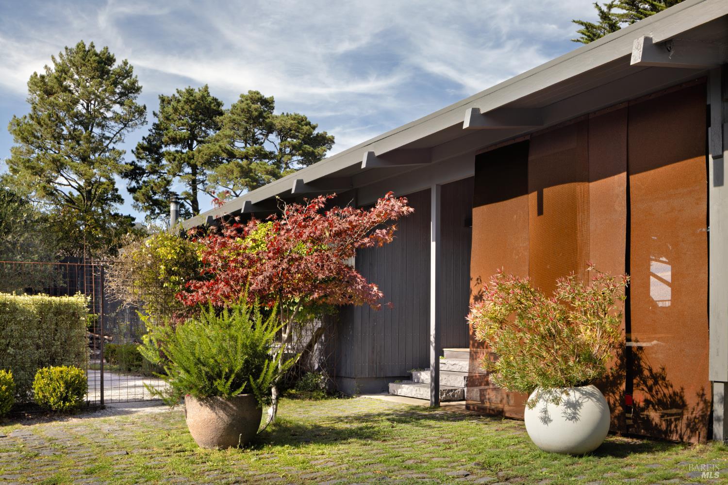 13 Ridge Avenue Mill Valley, CA 94941 - Photo 5 of 36 Gallery Image 5