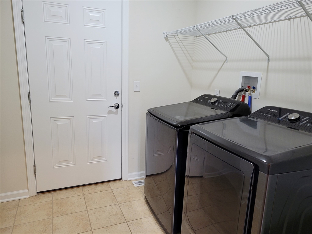 13 Walnut Way, Unit 13 Hopkinton, MA 01748 - Photo 21 of 32