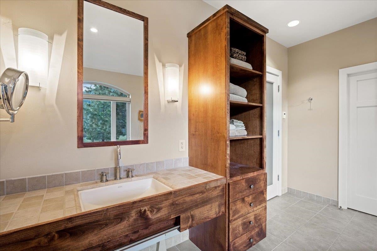 4215 Columbine Road Weed, CA 96094 - Photo 23 of 37 Gallery Image 23