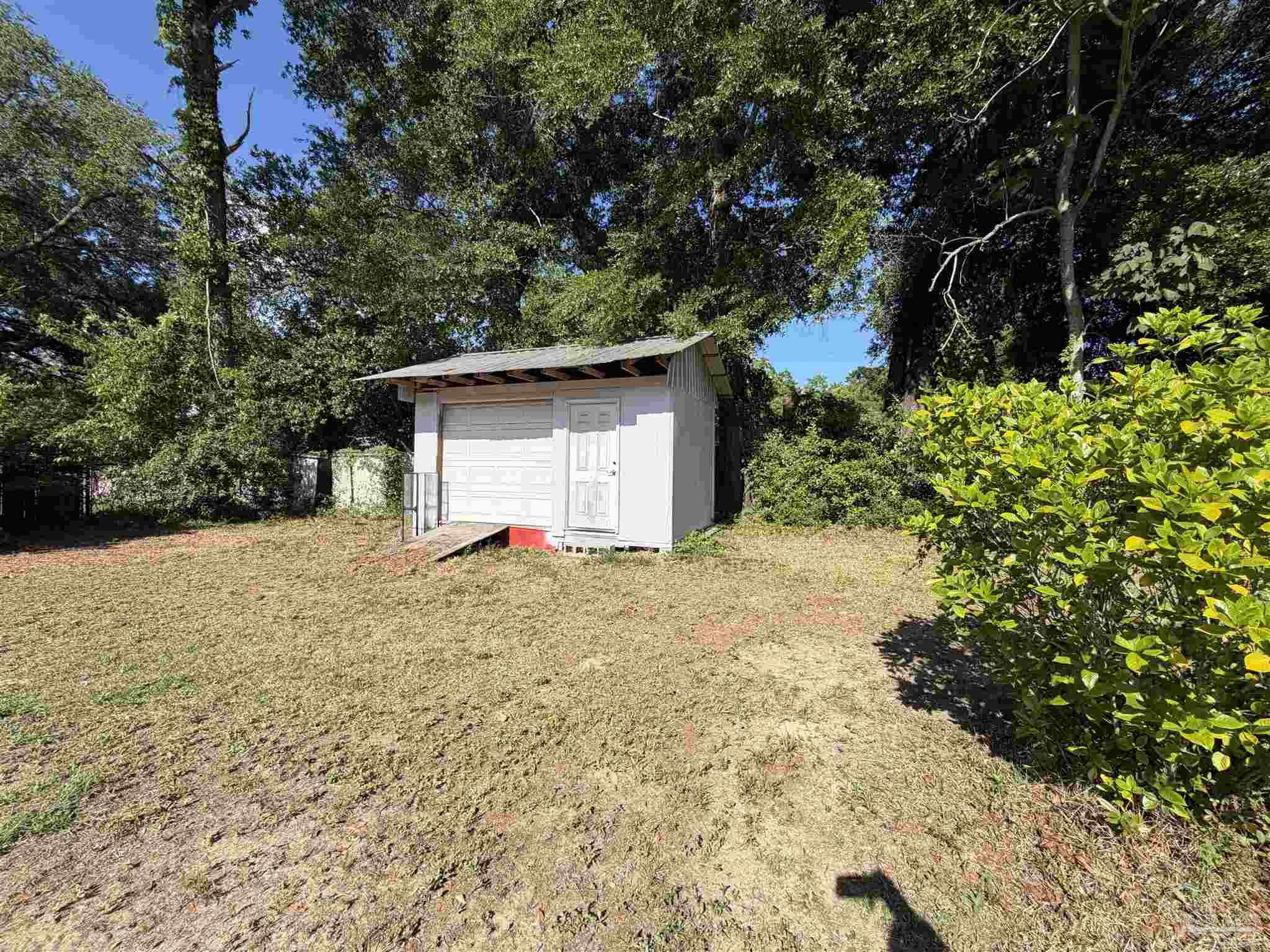 8108 Ridgefield Road Pensacola, FL 32514 - Photo 19 of 44