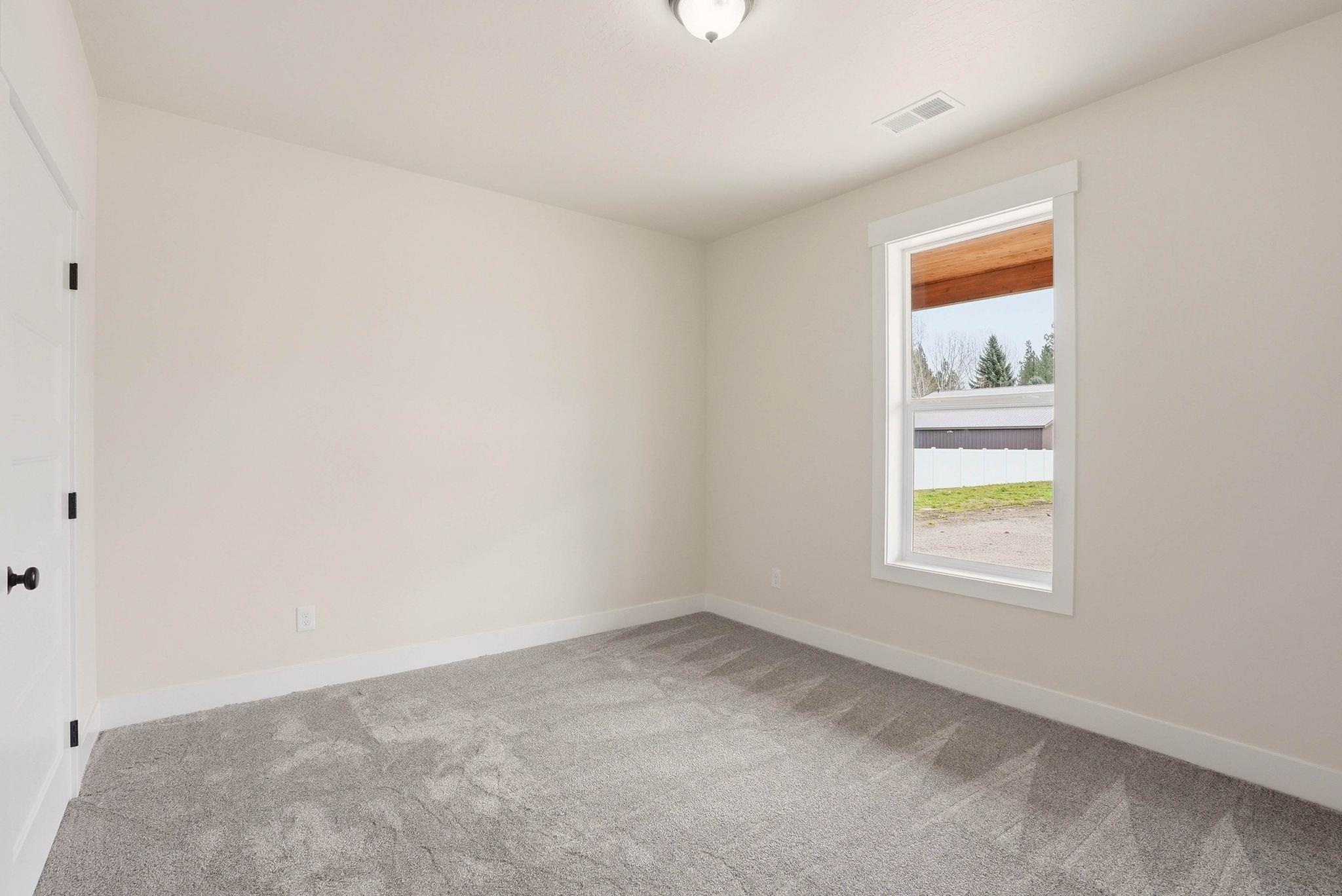 25720 North Yale Road Chattaroy, WA 99003 - Photo 23 of 31