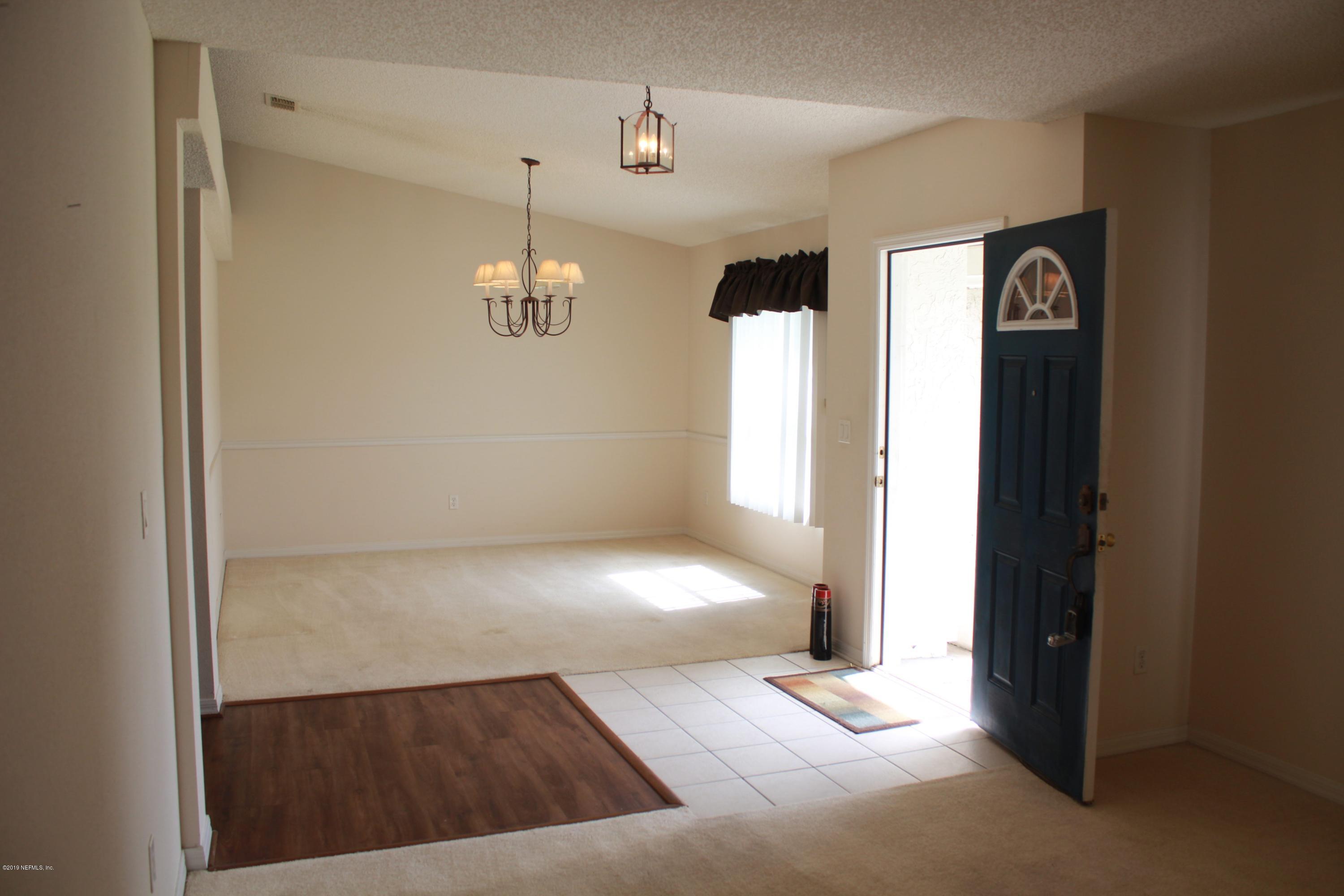 10245 Rising Mist Lane Jacksonville, FL 32221 - Photo 5 of 29 06A216E4-CA90-4A38-B241-94CA8C0E8173
