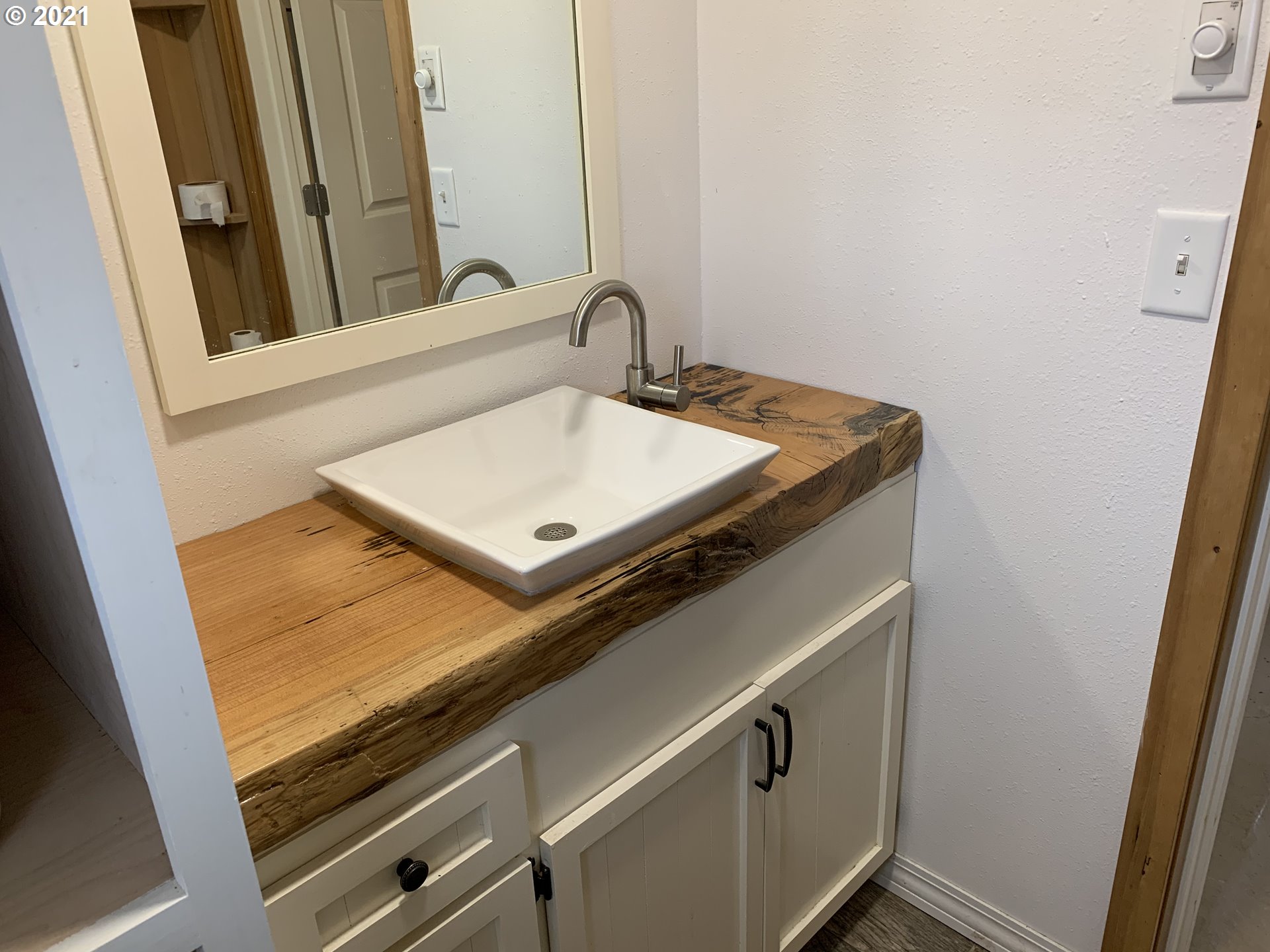 22333 South Bee Hill Road Colton, OR 97017 - Photo 5 of 15 Gallery Image 5