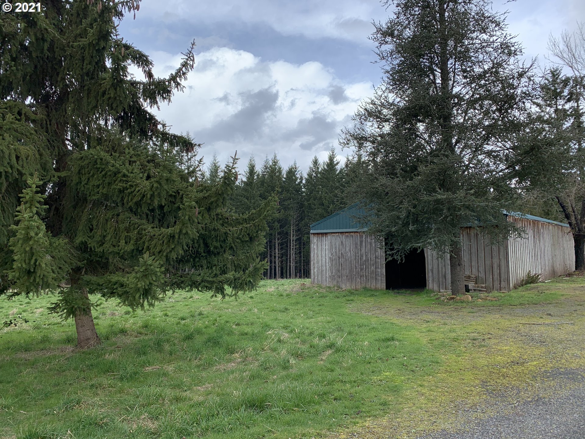 22333 South Bee Hill Road Colton, OR 97017 - Photo 8 of 15 Gallery Image 8