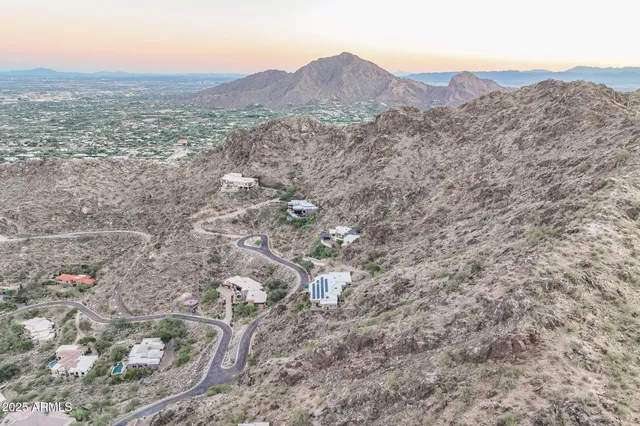 $795,000 | 5680 East Cheney Drive, Unit 13, Paradise Valley, AZ 85253