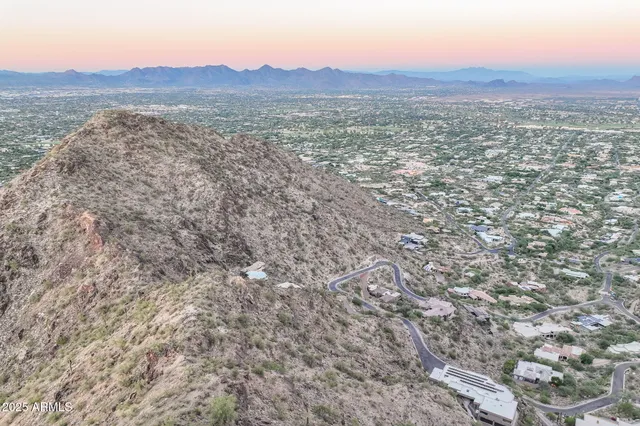 $795,000 | 5680 East Cheney Drive, Unit 13, Paradise Valley, AZ 85253