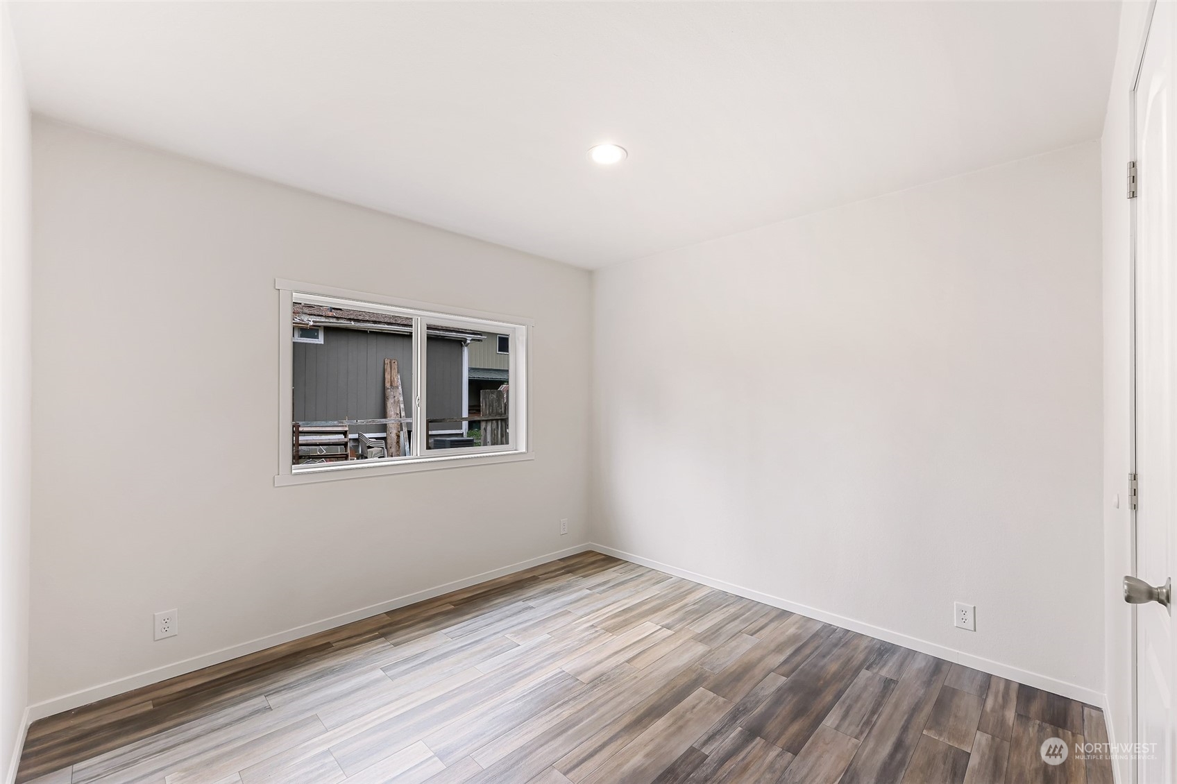 6255 Shamrock Road Maple Falls, WA 98266 - Photo 15 of 18 Gallery Image 15