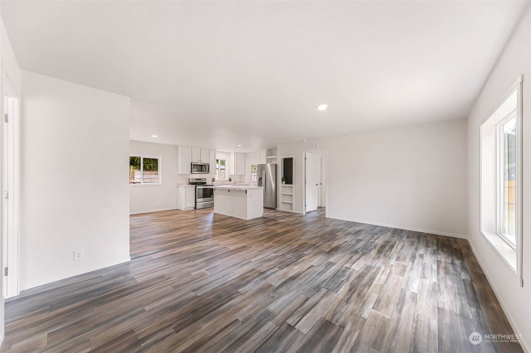6255 Shamrock Road Maple Falls, WA 98266 - Photo 5 of 18 Gallery Image 5