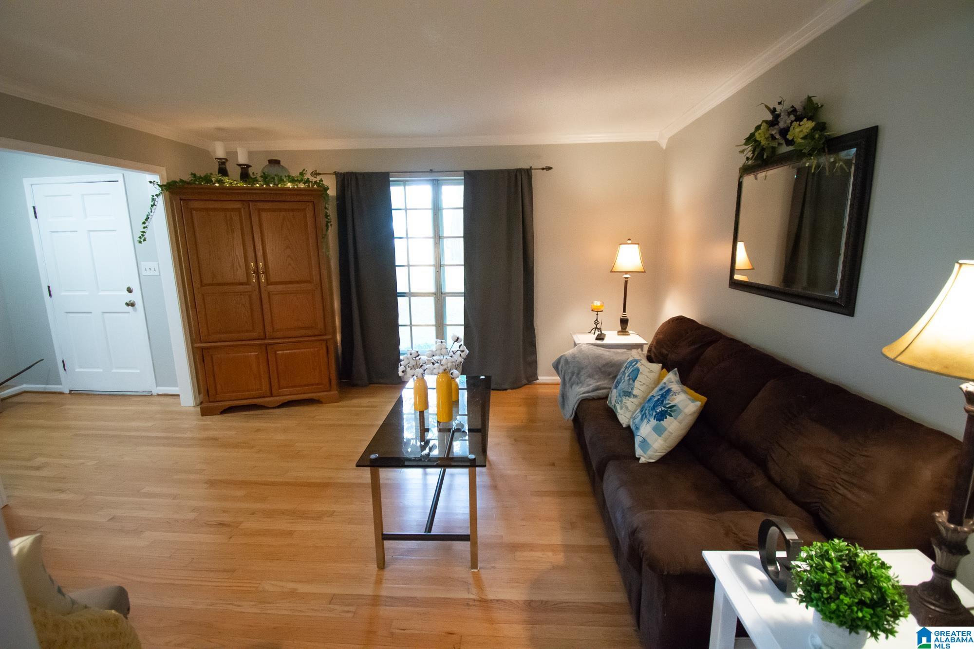 136 Hickory Street Alabaster, AL 35114 - Photo 7 of 36