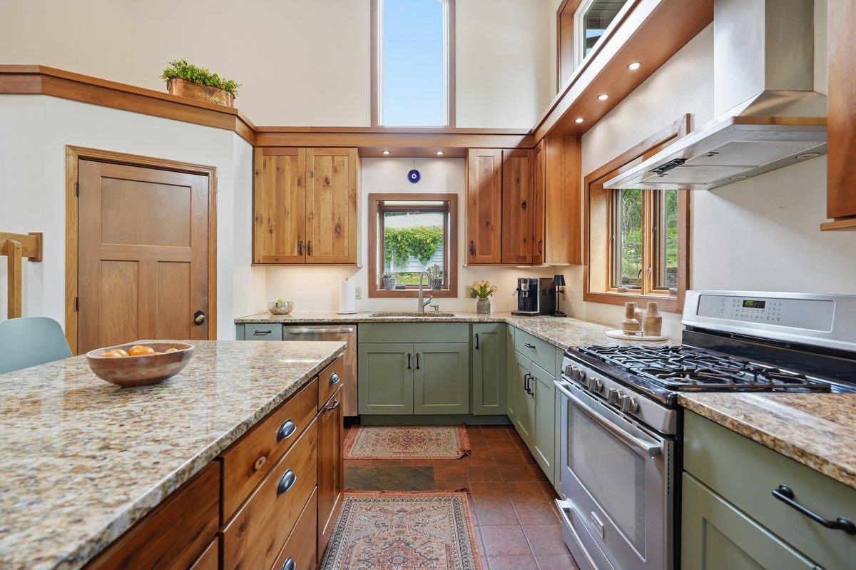 6805 Harvest Hill Road Madison, WI 53717 - Photo 15 of 66