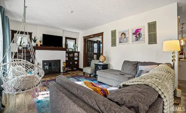 $2,300 | 867 Shawnee Avenue, Lafayette, IN 47905