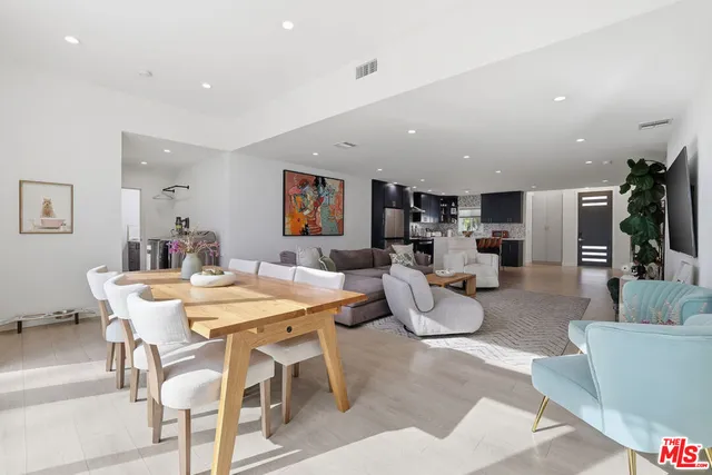 $1,049,000 | 17460 Cohasset Street, Van Nuys, CA 91406