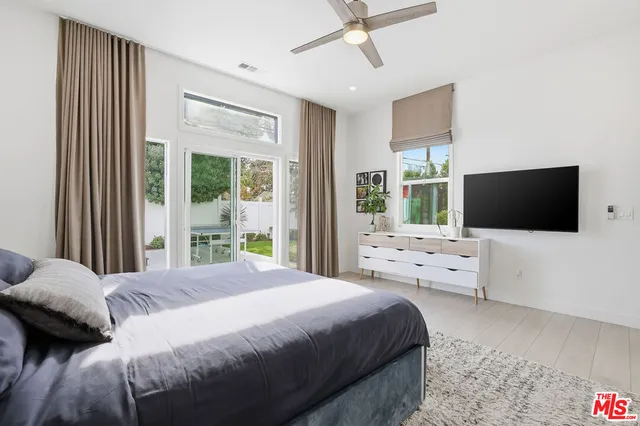 $1,049,000 | 17460 Cohasset Street, Van Nuys, CA 91406