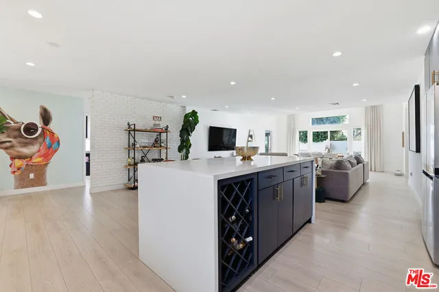 $1,049,000 | 17460 Cohasset Street, Van Nuys, CA 91406