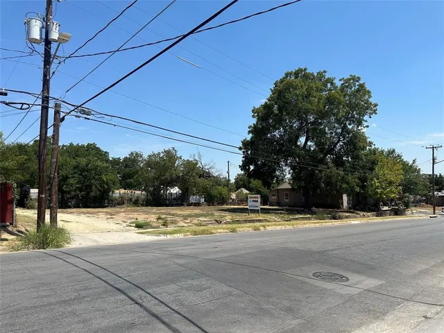 $505,000 | 504 Northwest 25th Street, Fort Worth, TX 76164