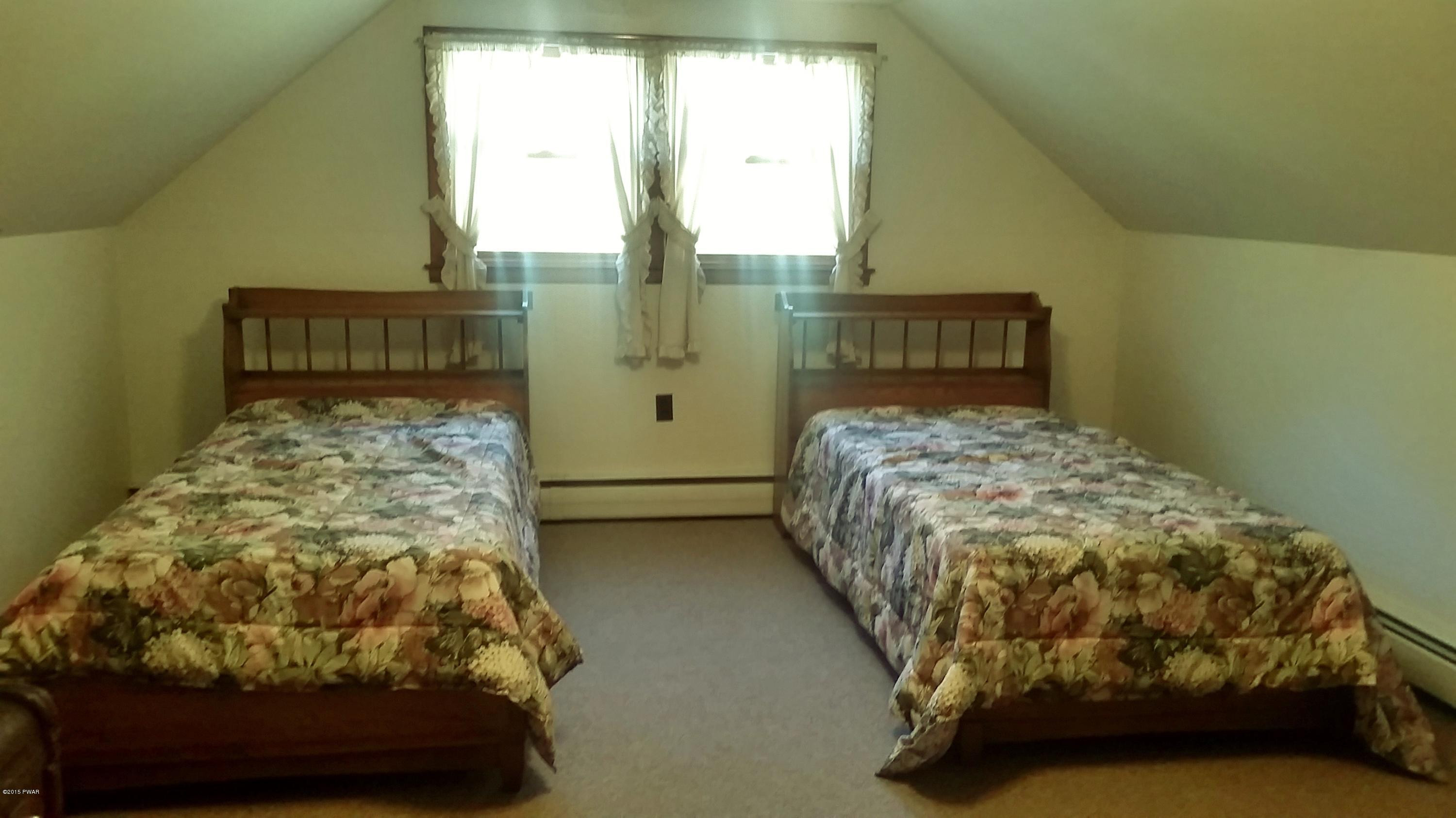 128 Gavoille Road Milford, PA 18337 - Photo 24 of 34