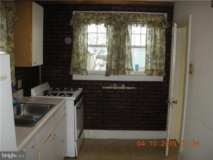308 Paine Street Riverside, NJ 08075 - Photo 2 of 17