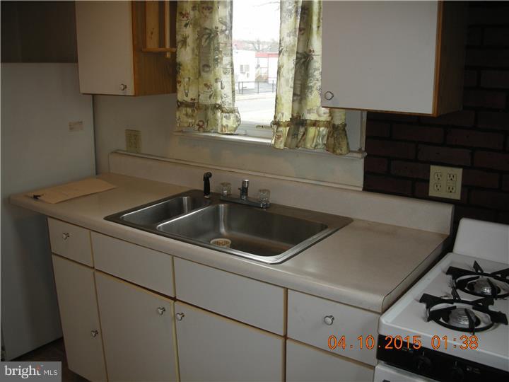 308 Paine Street Riverside, NJ 08075 - Photo 3 of 17
