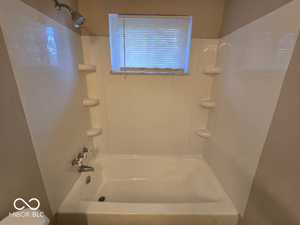 310 Jeffrey Lane Pendleton, IN 46064 - Photo 12 of 17 Gallery Image 12