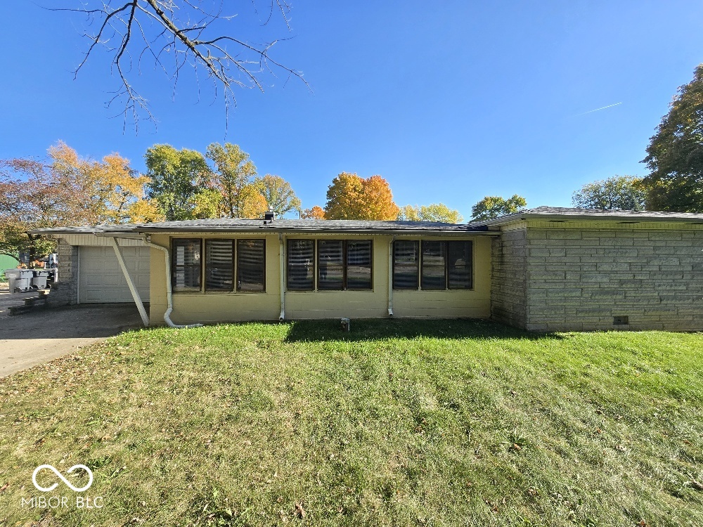 310 Jeffrey Lane Pendleton, IN 46064 - Photo 2 of 17 Gallery Image 2