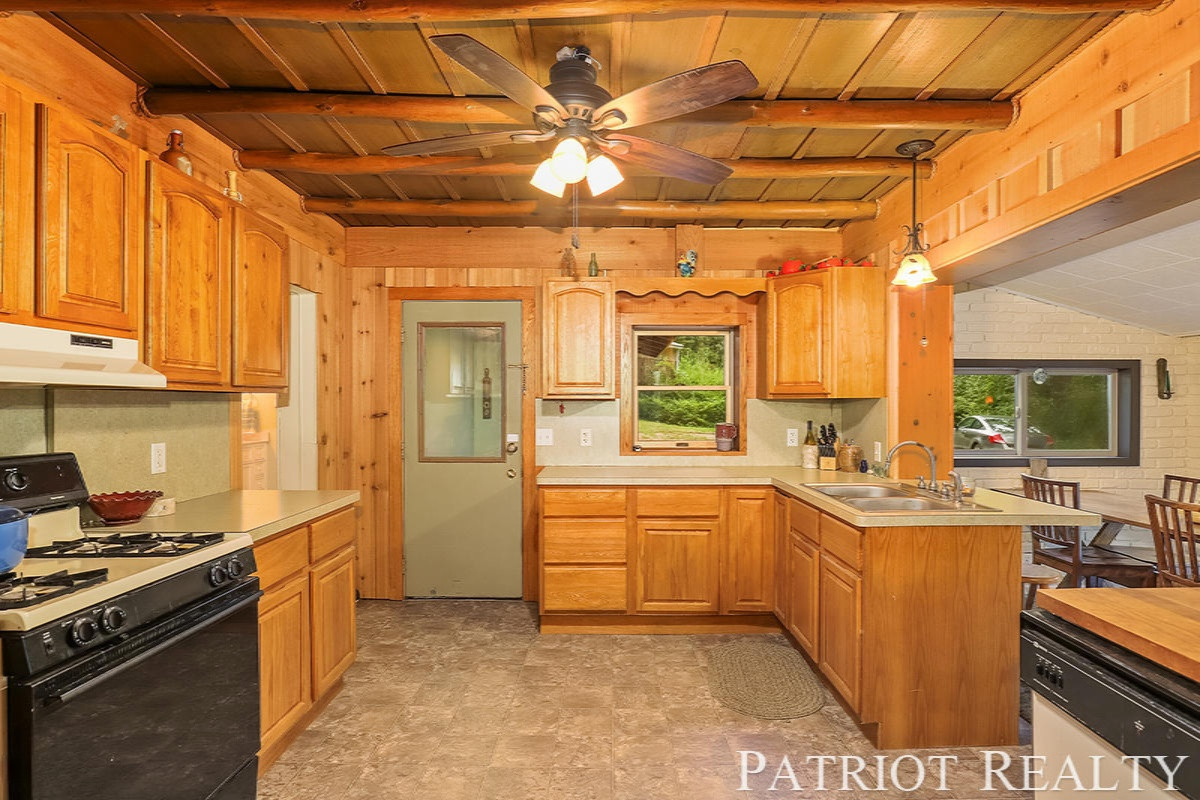5698 South Centerline Road Newaygo, MI 49337 - Photo 21 of 42 5698Centerline_08