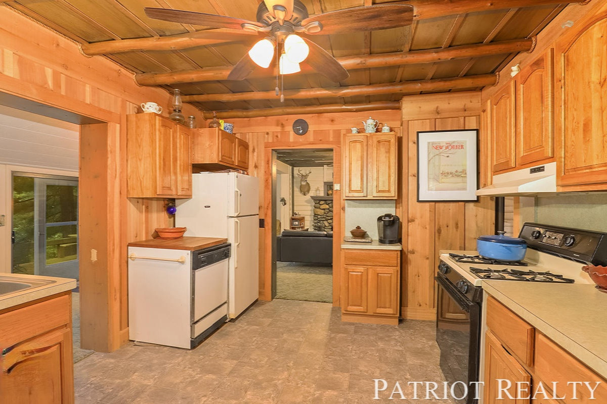 5698 South Centerline Road Newaygo, MI 49337 - Photo 22 of 42 5698Centerline_10