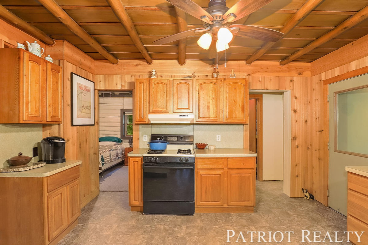 5698 South Centerline Road Newaygo, MI 49337 - Photo 23 of 42 5698Centerline_11