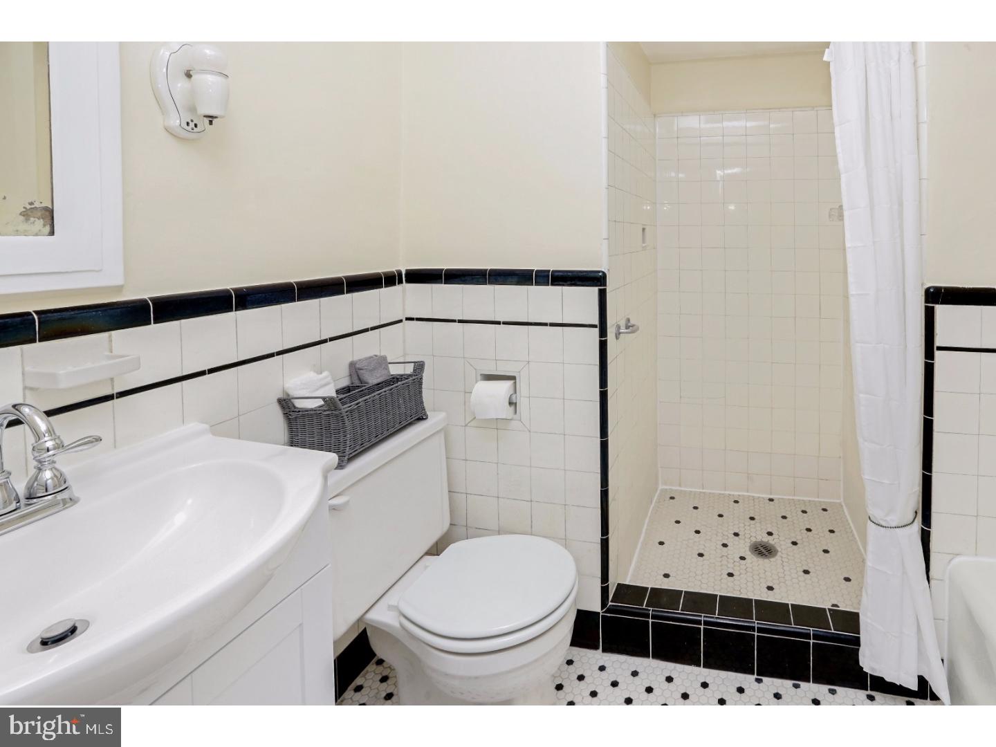 24 Roumfort Road Philadelphia, PA 19119 - Photo 18 of 25 Gallery Image 18