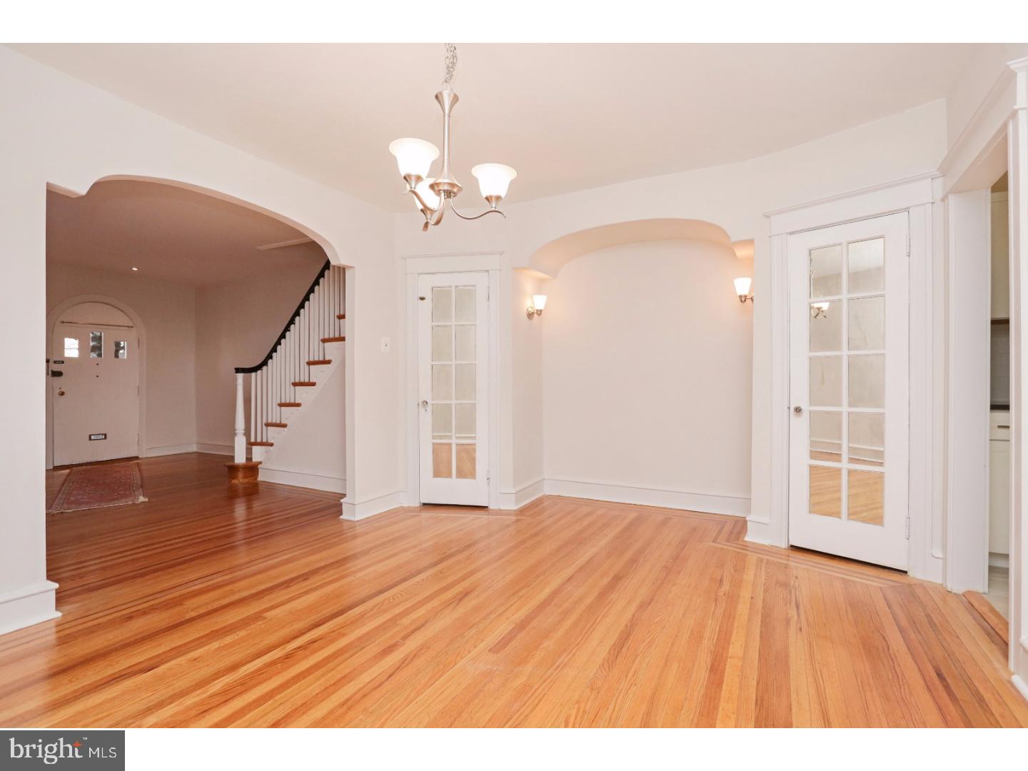 24 Roumfort Road Philadelphia, PA 19119 - Photo 8 of 25 Gallery Image 8