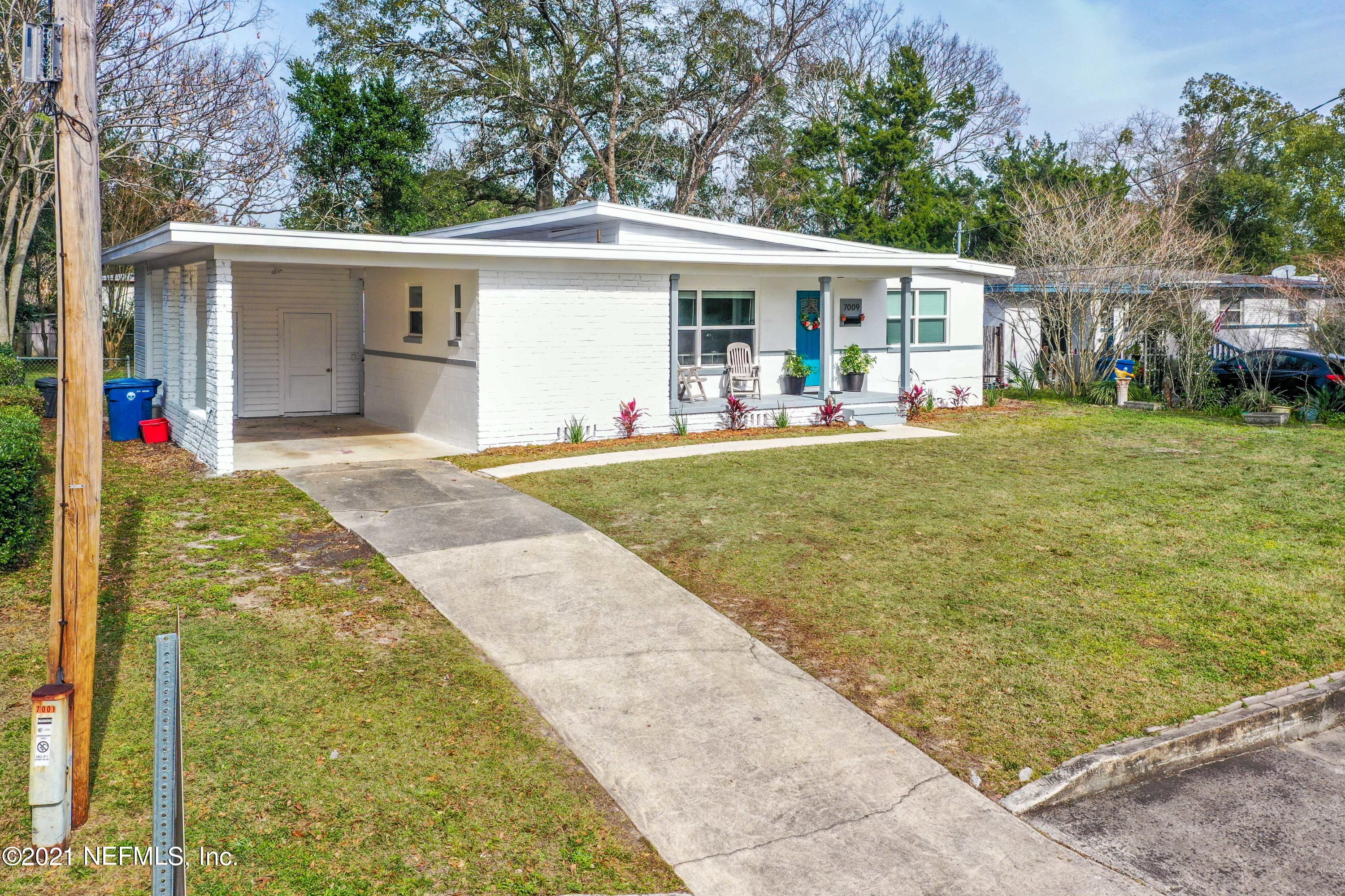 7009 Alana Road Jacksonville, FL 32211 - Photo 29 of 36 FRONT WITH LONG DRIVEWAY