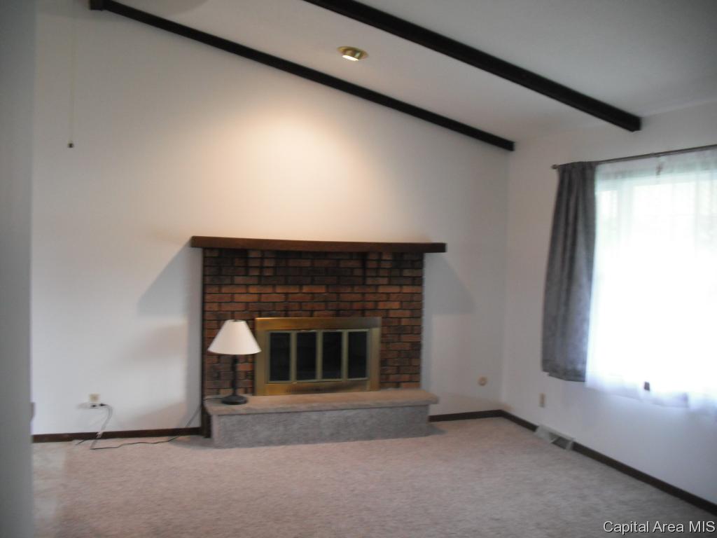 3025 Sherborn Road Springfield, IL 62702 - Photo 3 of 21