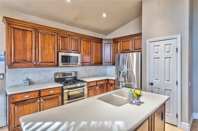 $2,595 | 10341 Timber Willow Avenue, Las Vegas, NV 89135