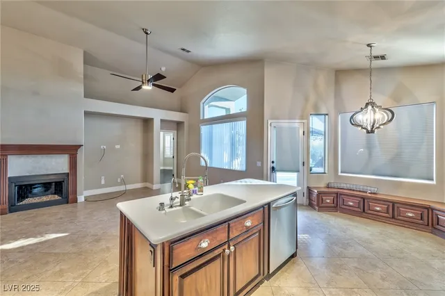 $2,595 | 10341 Timber Willow Avenue, Las Vegas, NV 89135