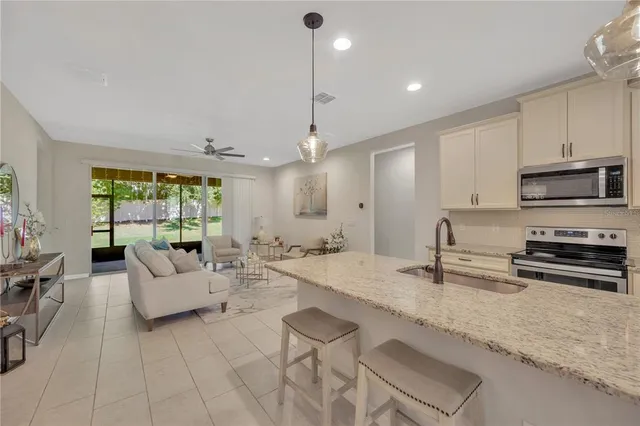 $475,000 | 2608 Valley Sunset Lane, Valrico, FL 33594