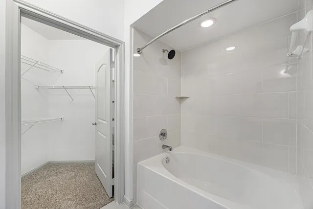 $1,429 | 8877 Lakes At 610 Drive, Unit 316, Houston, TX 77054