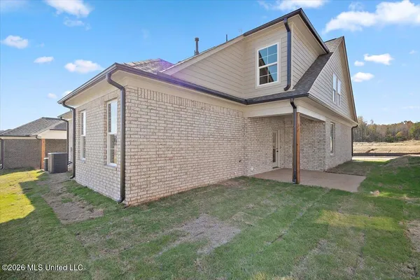 $392,900 | 878 Coahoma Court, Nesbit, MS 38651
