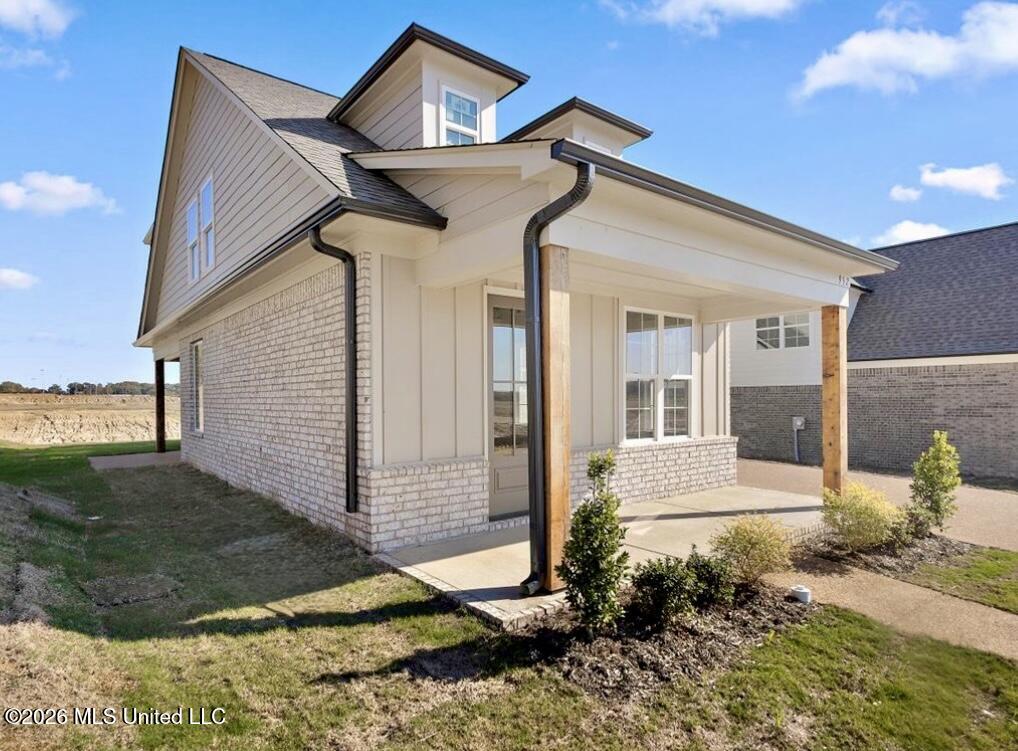 878 Coahoma Court Nesbit, MS 38651 - Photo 3 of 25 Clarksdale