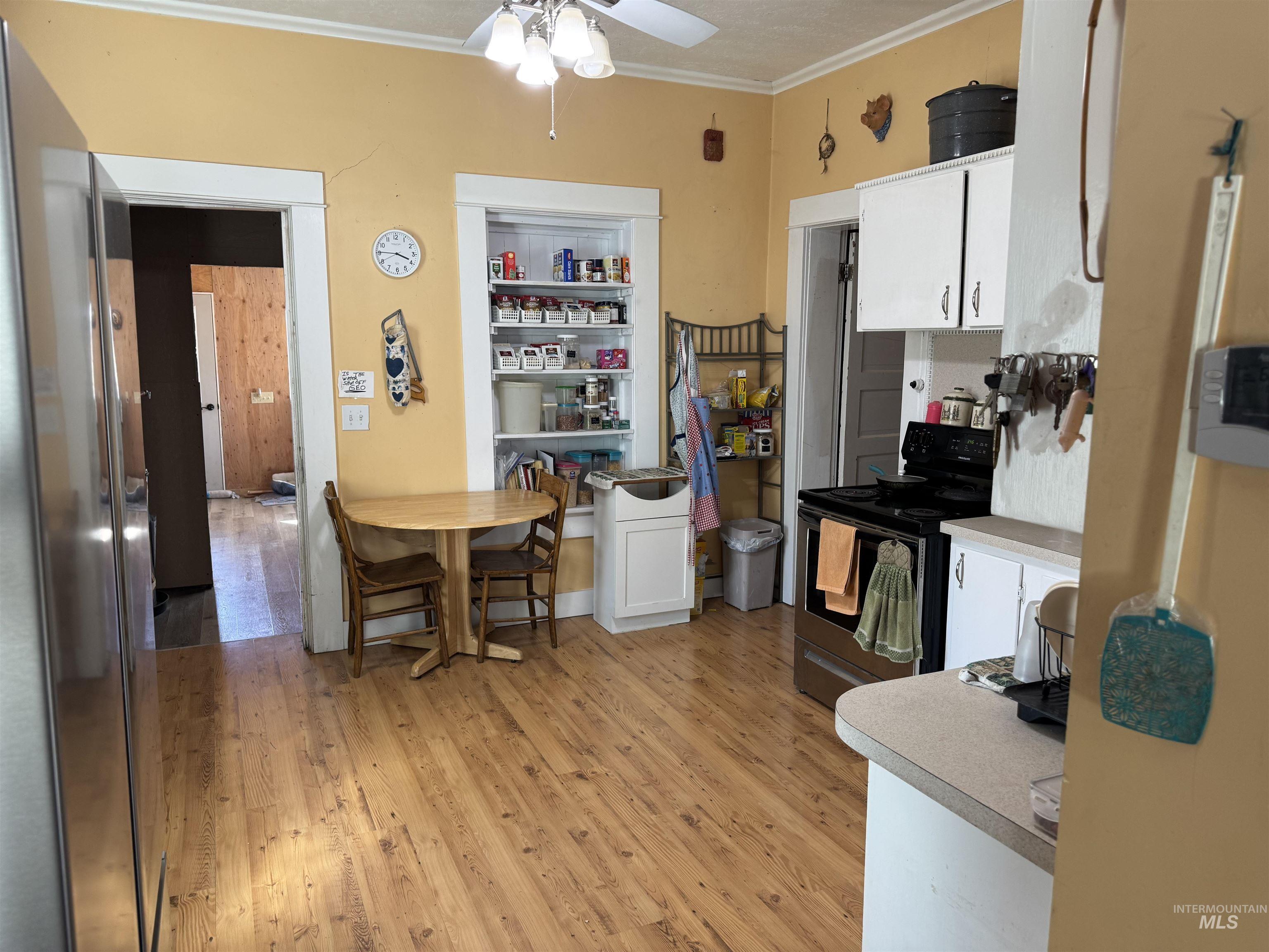 145 North Lincoln Avenue Oakley, ID 83346 - Photo 10 of 48