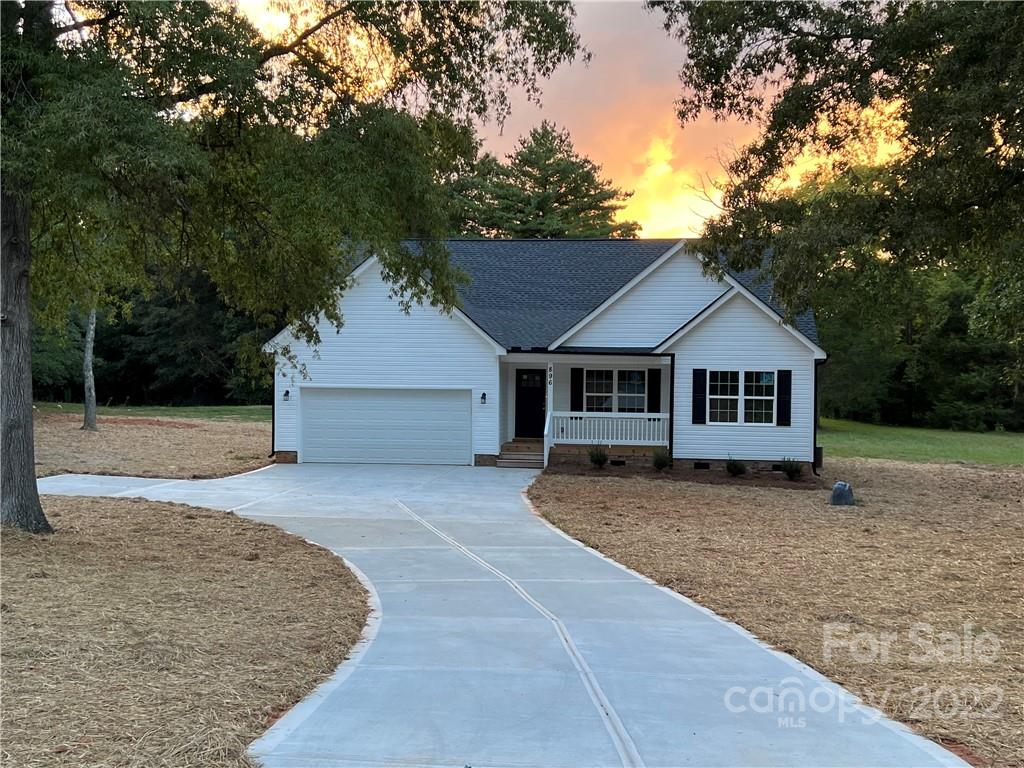 896 Montgomery Road Rock Hill, SC 29732 - Photo 2 of 25 Gallery Image 2