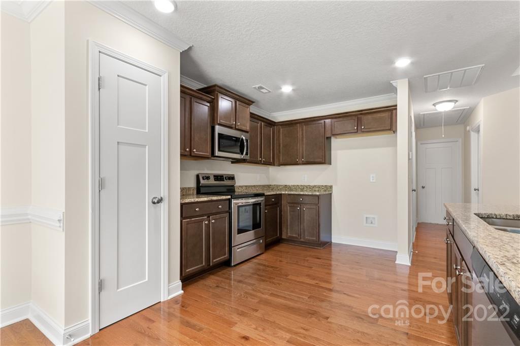 896 Montgomery Road Rock Hill, SC 29732 - Photo 7 of 25 Gallery Image 7