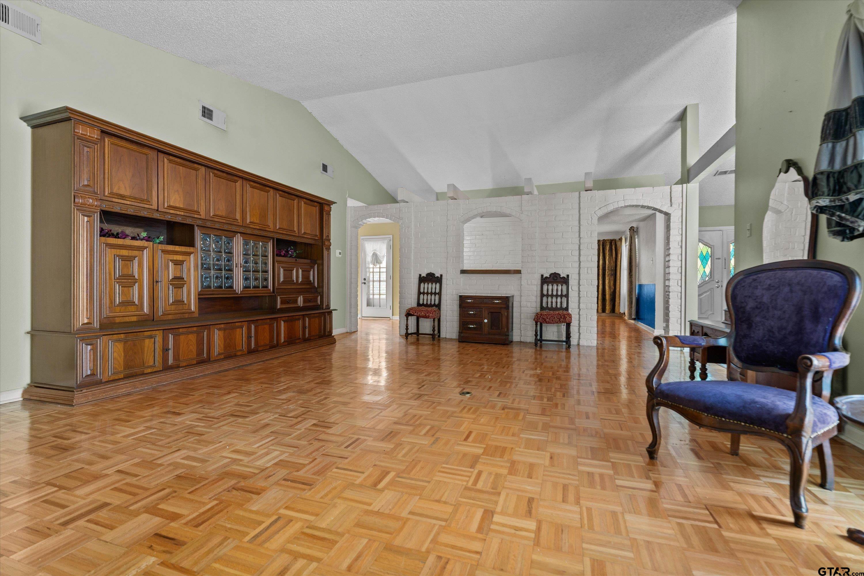 5820 Foxcroft Road Tyler, TX 75703 - Photo 24 of 39 Gallery Image 24